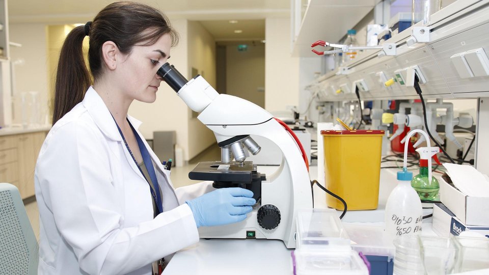 Acıbadem Üniversitesi Araştırma Laboratuvarı