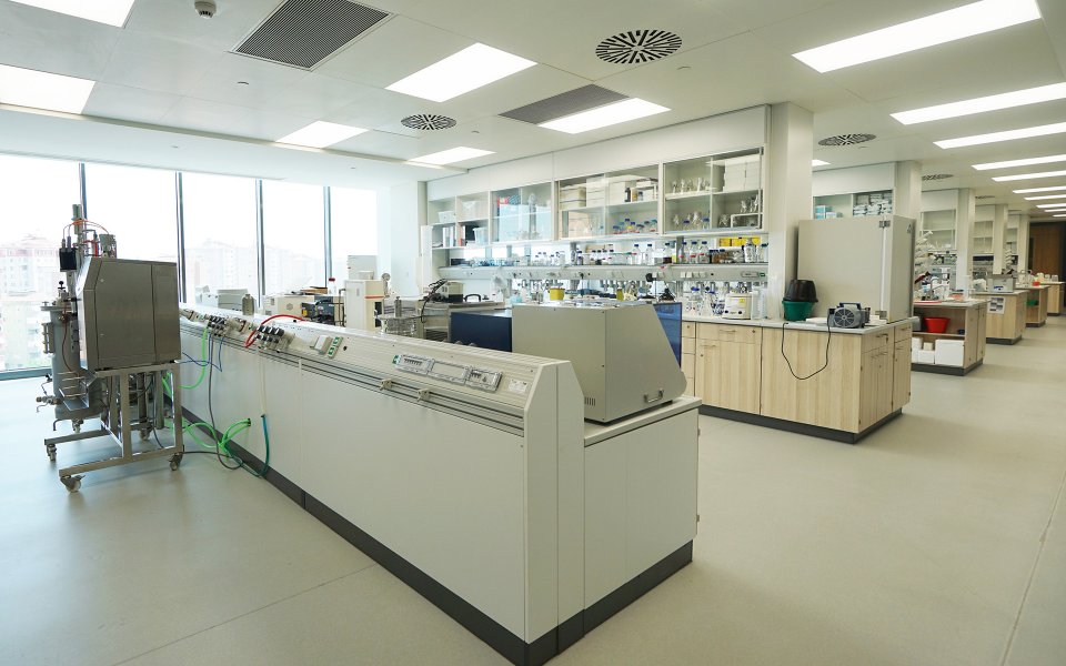 Acıbadem Üniversitesi İnsan İmmünoloji Laboratuvarı