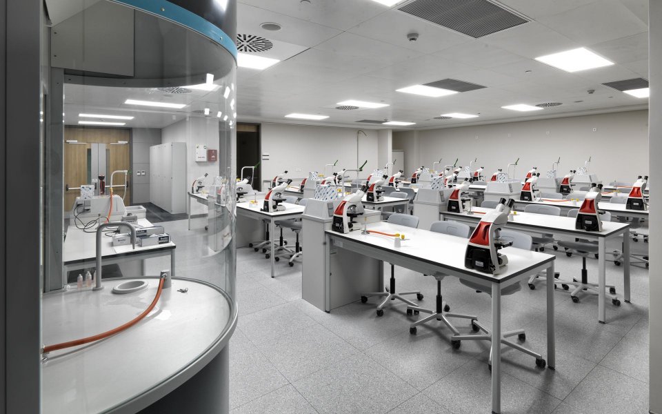 Acıbadem Üniversitesi Multi Disipliner Laboratuvarı